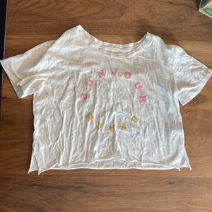 woman’s medium billabong (bonjour beach) cropped tee
